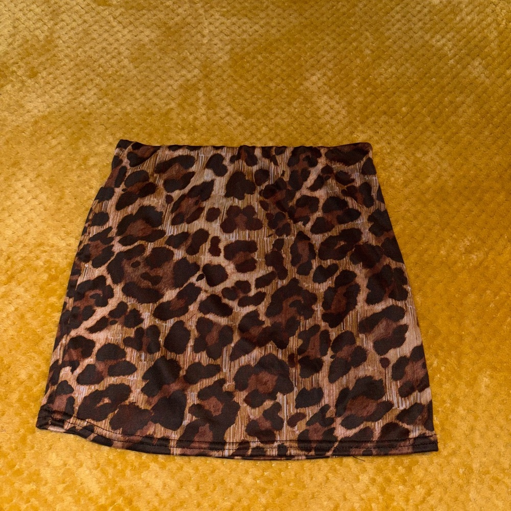 PrettyLittleThing Brown Leopard Mini Skirt